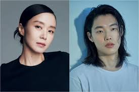 Cast jung woo, go ara, yoo yeon seok and 2 more. Netizens Talk About The Influx Of All The New Korean Romance Dramas Starring Older Women With Younger Men Allkpop