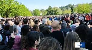 Jun 19, 2021 · no vax sulle mura di treviso: Mille No Vax In Piazza A Vicenza Senza Mascherine Indaga La Digos