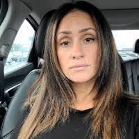 Heather Rios's Instagram, Twitter & Facebook