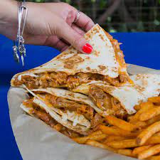 15 Delicious Reasons To Visit Taco Bell Around The World