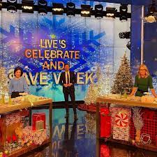 On Set And Live With Kelly And Ryan Holiday Diy Projects Holiday Projects Holiday Templates