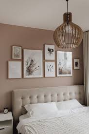 À la fois doux et sauvage, le taupe est une couleur dont la chambre ne se lasse pas. Peinture Couleur Taupe Inspirations Pour La Chambre A Coucher Cote Maison