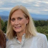 Julia Wander's Instagram, Twitter & Facebook