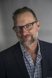 Mike Larrivee's Instagram, Twitter & Facebook