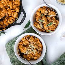 3 Ingredient Peanut Butter Dog Treats Garlic Head Easy Pumpkin Pasta Dog Treats Homemade Recipes Healthy Dog Treats Homemade
