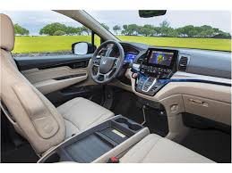 This versatile minivan is a sure winner for bellevue families. Honda Odyssey Valencia Limousine Car Rental Hire Chauffeur Services Dubai