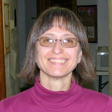 Deidre Hunter's Instagram, Twitter & Facebook