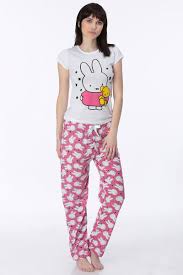 Baskili Bayan Pijama Takimi Beyaz Rays Giyim Pijama Giyim Bikiniler