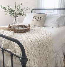 Como gostaria de morar aí e ter grana para poder fazer uma reforma com. Joanna Gaines Bedroom Ideas Design Corral