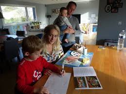 Manche Cette Maman Milite Pour Pouvoir Continuer A Faire L Ecole A La Maison La Presse De La Manche