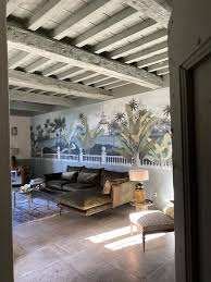 Papiers Peints Panoramiques Pour Une Maison Du Sud En Pierres Pres D Uzes Planete Deco A Homes World En 2020 Maisons Du Sud Noms De Maison Papier Peint Panoramique