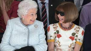 Concours reine elisabeth @ home. C Etait La Premiere Fois Que La Reine Elisabeth Ii Assistait A La Fashion Week L Express Styles