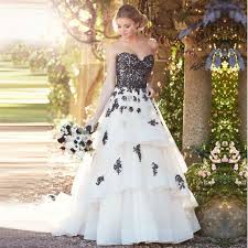 Das sind die 100 schönsten hochzeitskleider des neuen jahres! Schwarz Spitze Hochzeitskleid Neue Organza Schatz Brautkleider 2017 Gericht Zug Brautkleid Applique Ehe Bruidsjurk Black Lace Wedding Black Lace Wedding Gownlace Wedding Gown Aliexpress