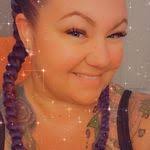 Christy Oakley's Instagram, Twitter & Facebook