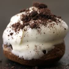 Here S What You Need Chocolate Sandwich Cookie Egg Yolk Half Half Granulated Sugar Cornstarch Water Bu Sweet Puff Pastry Cream Puff Recipe Cream Puffs