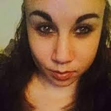 Shari Mueller's Instagram, Twitter & Facebook