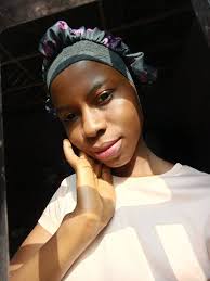 Single person seeking companionship and discussing relationship preferences