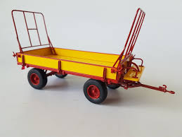 Aantrekkelijke aanbiedingen van landbouwapparatuur in uw omgeving. Miedema 1 32 Geel Marge Models Handreco