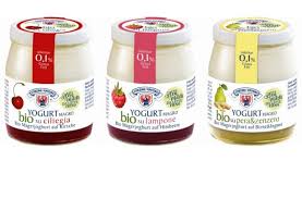 Yogurt magro con fermenti lattici: Latteria Vipiteno Lancia Lo Yogurt Magro Bio Su Frutta Alimentando