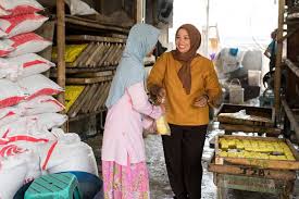 Indonesian women are perhaps the most beautiful in asia and they exude a sexuality only seen in indonesian women are the thickest in asia. This Indonesian Bank Puts Financing For Women On The Menu