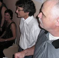 Giant, amusing soft sculpture of male organ draws a crowd …