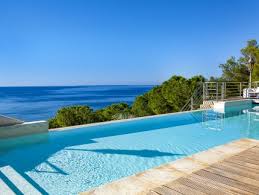 Il ginepro, circondato da un giardino mediterraneo vi regalerà cerchiamo di offrirvi un giardino per la vostra vacanza e di accogliervi così come desideriamo essere accolti noi in vacanza! Ville In Affitto Isola D Elba Marina Di Campo Vacanze Elba