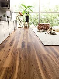 Das laminat der firma parador bietet bodenbeläge aus hochwertigen materialien für verschiedenste. V1117 Tilo Vinyl Landhausdiele Design Novo Apfel Natur Geburstet