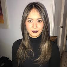 Antes y después de corrección de manchas en base y raíz de mechas, clienta  muy satisfecha con los resultados gracias @poli_andrea por la confianza  😘😊 Si tienes manchas, tonos naranjas-amarillos o matizaciones