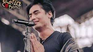 Tompel id 1 year ago. Tag Lirik Lagu Asmara Setia Band Chord Asmara Setia Band Kunci Gitar Dasar Dari C Lirik Lagu Bila Tak Ada Lagi Cintamu Yang Inda Tribun Manado