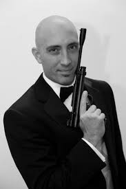 А.Дж. Лесли (A.J. Leslie)