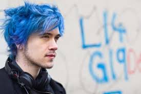 To rock a hair that brings the calmness of the sky and waters, use only the best blue hair dye. Blue Hair For Guys 17 Funky Examples Design Press