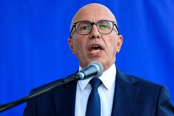 Controversial right-wing party leader Eric Ciotti announces his re-election in parliamentary elections