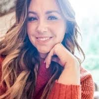 Lizzie Erickson's Instagram, Twitter & Facebook