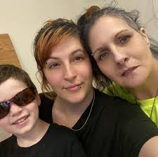 Tara Lucas's Instagram, Twitter & Facebook