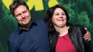 Und auch bei der union könnte die entscheidung zeitnah fallen. Robert Habeck Und Annalena Baerbock Neues Spitzenduo Bei Den Grunen