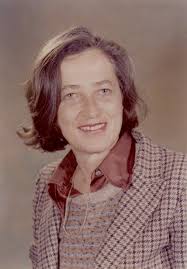 Jessie Egan, gifted artist and Amityville teacher, at 81