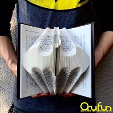View all of the free book folding patterns that bookami has to offer. Orufun The Art Of Folding Book Pages To Create 3d Sculptures Of Pop Culture Characters And Logos