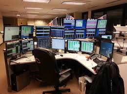 21 Badass Trading Desk Setups From Around The World Trading Desk Desk Computer Desk