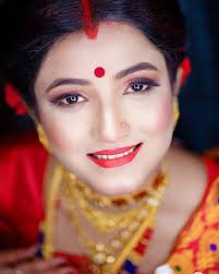 Monalisha Maut (@makeup_artist_monalisha_maut) · Instagram 照片和视频