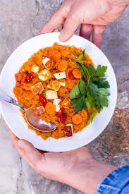 Wurzige Rote Linsen Mit Halloumi C A N B A L L E T Rezepte Mit Linsen Suppen Rezept Vegetarisch Orientalische Rezepte