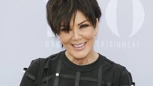 All material must directly be related to kylie jenner. Kris Jenner Schnappschuss Beim Friseur Ohne Make Up