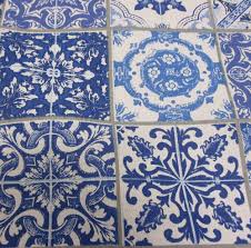 Die kombination aus weißen und blauen fliesen zählt zu den klassikern im bad und wirkt sehr frisch, sauber und kühl. Cotton Fabric Delft Tiles Blue And White Dutch Quilt Patchwork Weisse Fliesen Blau Und Weiss Kacheln