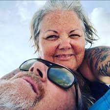 Suzanne Foss (@Suzfoss)