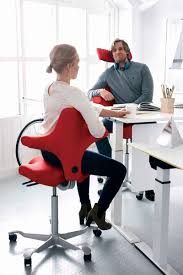It's designed to keep you continually switching positions throughout the day. Hag Saddle Chair With Headrest Capisco H8107 Coole Burostuhle Burostuhl Ergonomisch Stuhl Design