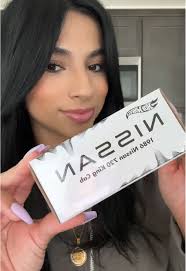 love this unique feature/detail 🤌🏽🔥💜 what do you guys think? #redline  #redlineclub #hotwheels #hotwheelsredline #hotwheelscollector  #hotwheelsdaily #unboxing #nissan #kingcab #nissankingcab ...