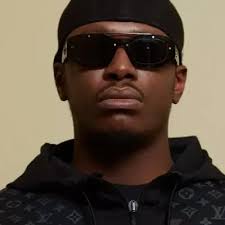 En plein concert, Drake interpelle un fan : "Je vais te défoncer !"