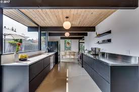 14910 Nw Perimeter Dr Beaverton Or 97006 Mid Century Modern Kitchen Modern Kitchen Design Kitchen Cabinet Remodel