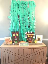 Crash Bandicoot Party Details Were Nearly Impossible To Find So I Hope My Party Ideas Can Help Someone El Crash Bandicoot Birthday Decorations Video Game Party