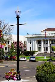 Visco Inc Decorative Cast Iron Street Light Pole With Banner Arms And Ornamental Acorn Style Light Fitti Decorative Street Lighting Street Light Acorn Lights