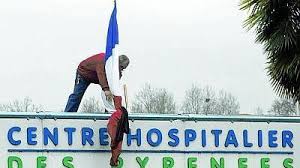 En marge de l'acte horrible commis par le jeune schizophrène, ce fait divers a soulevé un vrai débat sur la prise. France 2 Apres Faites Entrer L Accuse Sur L Affaire Des Infirmieres De Pau Un Debat Sur L Irresponsabilite Romain Meurtrier Psychopathe A 21 Ans Le Soir Plus